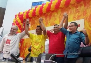 Com força política, Luciano Leitoa se destaca e se reelege como presidente do PSB no MA